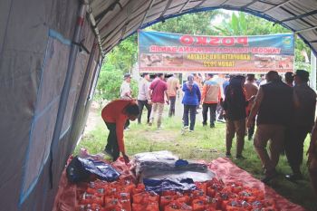 OKU Selatan salurkan bantuan sembako untuk  ratusan korban banjir