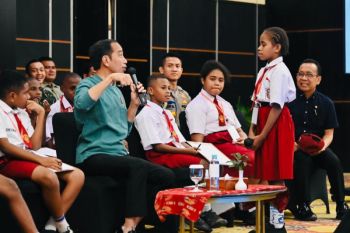 Anak SD tanya ke Presiden Jokowi,  kenapa ibu kota tidak dipindah ke Papua
