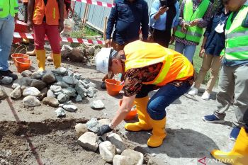 Ketua Dewan Pengawas lakukan peletakan batu pertama pembangunan gedung RRI Palu