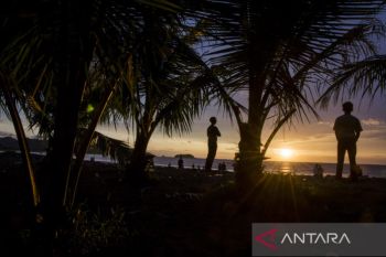 Potensi wisata Pantai Palangpang Geopark Ciletuh