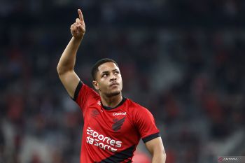 Vitor Roque gabung Barcelona