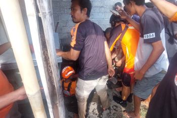 Seorang balita tewas di dalam selokan Sandubaya Mataram
