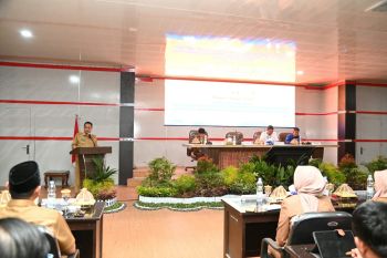 Pemprov Sulteng minta kabupaten/kota untuk percepat penurunan kemiskinan