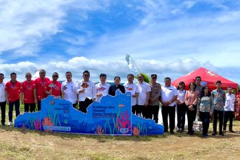 Kalla Bumi Karsa menebar 20 ribu benih ikan di Danau Tondano