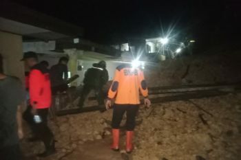 Kendari Hujan deras akibatkan tanah longsor