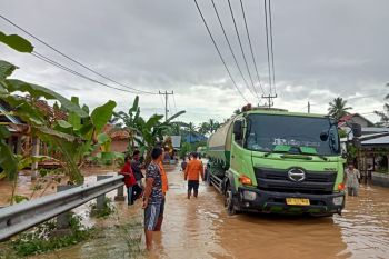 Luapan Sungai Batang Saman Pasaman Barat mulai menyusut