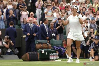 Ons Jabeur berhasil atasi perlawanan Sabalenka untuk lolos ke final Wimbledon