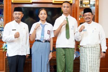 Pemprov Kepri melepas dua calon anggota paskibraka nasional