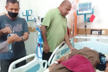 Anggota brimob korban kerusuhan Dogiai dievakuasi ke Jayapura Papua