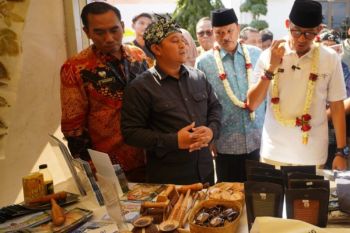 Menteri Sandiaga apresiasi wisata enam negara di Kota Madiun