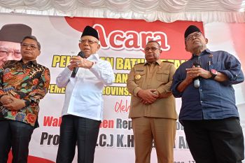 Wapres  Ma'ruf Amin meminta menteri baru bekerja optimal tidak sibuk urusi pemilu