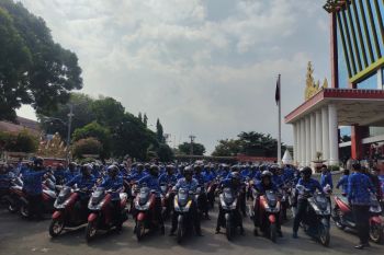 Pemkot Bandarlampung serahkan kendaraan operasional ke 126 kelurahan