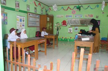 Murid baru sekolah di Agam ini hanya berjumlah tiga orang