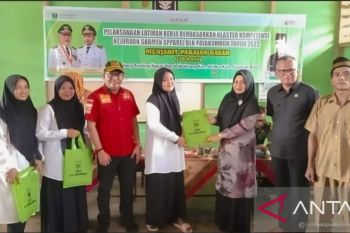 Anggota DPRD Sumbar arahkan dana pokir untuk pelatihan menjahit