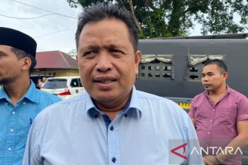 KPK cecar Bupati Muna Rusman Emba dengan 20 pertanyaan