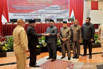 Papua Barat serahkan dokumen LPJ pelaksanaan APBD 2022