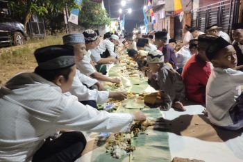 Warga Bandarlampung sambut Tahun Baru Islam dengan riungan