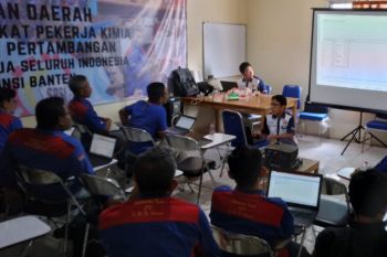 Unsera beri pelatihan basis digitalisasi ke serikat pekerja