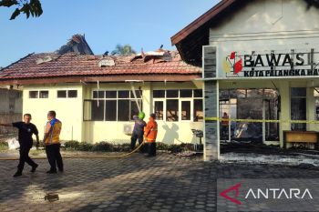 Polisi selidiki terbakarnya kantor Bawaslu Kota Palangka Raya