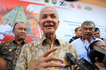 Gubernur Jateng  komitmen kembangkan koperasi