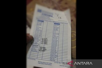 Orang tua siswa SDN di Karawang mengeluh diwajibkan beli buku ke toko tertentu