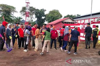 Ribuan ASN Pemkab Kotim dikerahkan bersihkan arena pertandingan Porprov