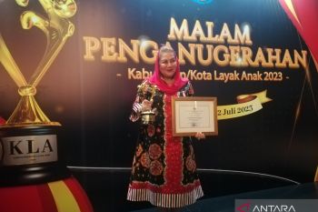 Semarang meraih penghargaan Kota Layak Anak Utama