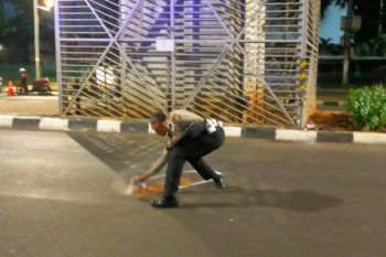 Pengemudi motor tewas akibat tabrak tiang MRT di Blok M