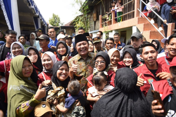 Gubernur Sumsel berikan bea siswa kepada anak dari warga korban serangan harimau