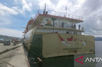 Cuaca buruk, Pelni Ambon imbau masyarakat tak berlayar sementara waktu