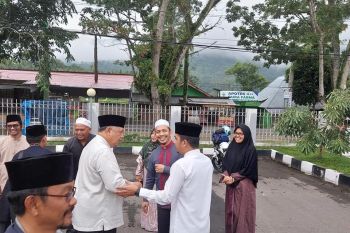 Wako bersama wawako tinjau rencana lokasi pembangunan mesjid dilingkungan RSUD Kota Solok
