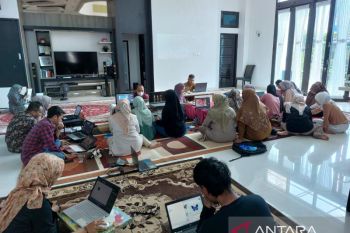 Andalas University is planning 27 weaving motifs as intellectual property