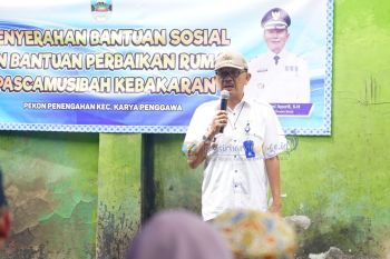 Bupati Pesisir Barat bantu korban kebakaran di Kecamatan Karya Penggawa