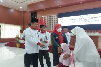 Pemkot Bandarlampung beri bantuan pada dhuafa dan anak yatim