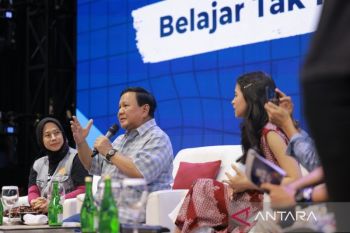 Anak muda Indonesia, pinta Prabowo, jangan takut bermimpi