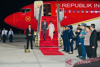 Presiden Jokowi tiba di Tanah Air