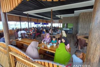 Melihat tradisi makan bersama bubur asyura di Kampung Bugis Tanjungpinang