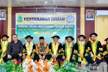 Bupati Agam bakal melanjutkan pendidikan anak asuhnya ke S2