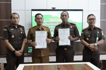 Kejari Bintan serahkan kasus perusakan bakau ke DLHK Kepri