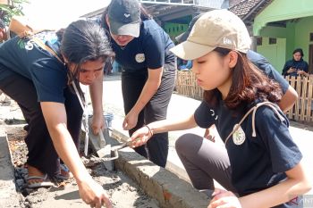 PCU gelar COP libatkan puluhan mahasiswa asing kerja sosial di Mojokerto