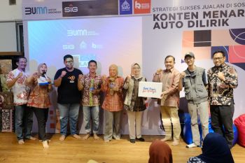 Semen Gresik &amp; Kemen-BUMN latih UMKM Rembang manfaatkan medsos