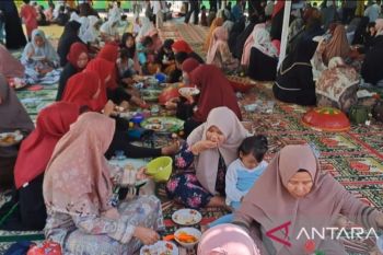 Tradisi "Nganggung" sambut Tahun Baru Islam 1445 Hijriah