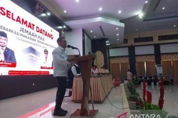 Wabup Jeneponto jemput jamaah haji di bandara Hasanuddin Makassar