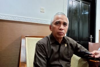 DPRD Mataram mendukung penambahan jam kerja ASN