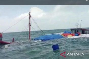 ABK KM Lintang Timur sempat nyalakan sinyal asap minta pertolongan