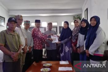 Kemenag serahkan barang peninggalan jamaah haji wafat di Mekah ke ahli waris