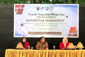 Unhas latih guru SD Pangkep kesehatan tentang reproduksi anak sekolah