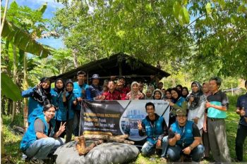Edukasi pembuatan pupuk bokashi untuk kurangi pupuk kimia di Nagari Tanjung Balik