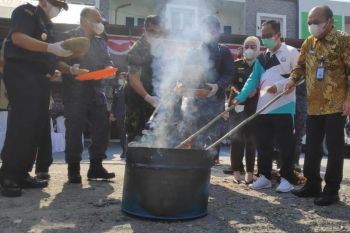 BNNP Sulteng musnahkan barang-bukti sabu dan ganja hasil temuan