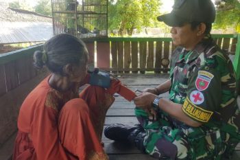 Satgas TMMD Kodim beri layanan kesehatan "door to door"